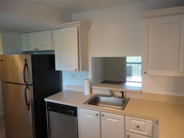 731 N Pine Island Road 402, Plantation, FL 33324