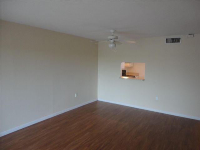 731 N Pine Island Road 402, Plantation, FL 33324