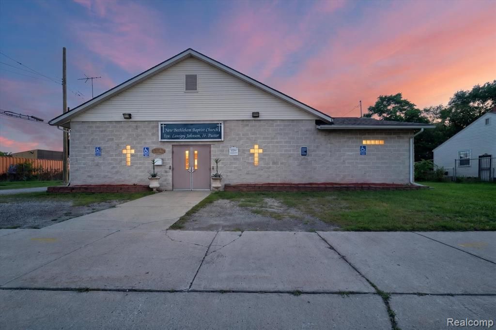 19018 Hawthorne Street, Detroit, MI 48203