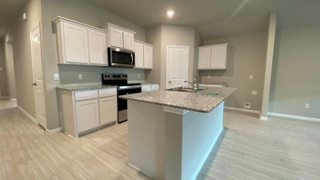 521 MARSH Street, Cleburne, TX 76033