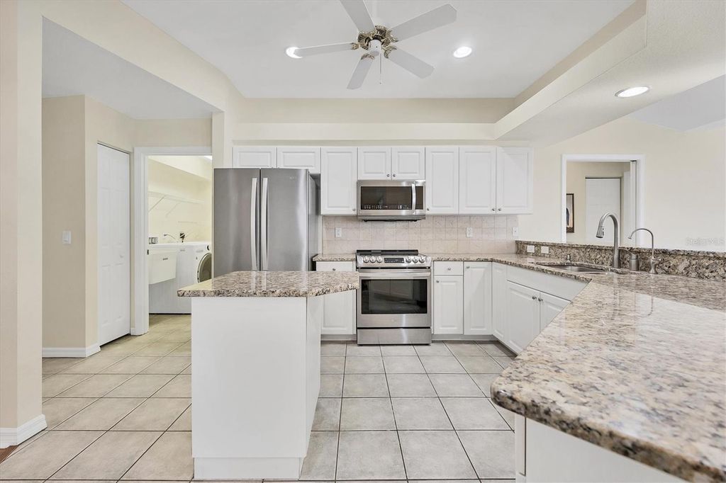 Image 17 of property listing at 931 PIEDMONT ROAD, Venice, FL 34293