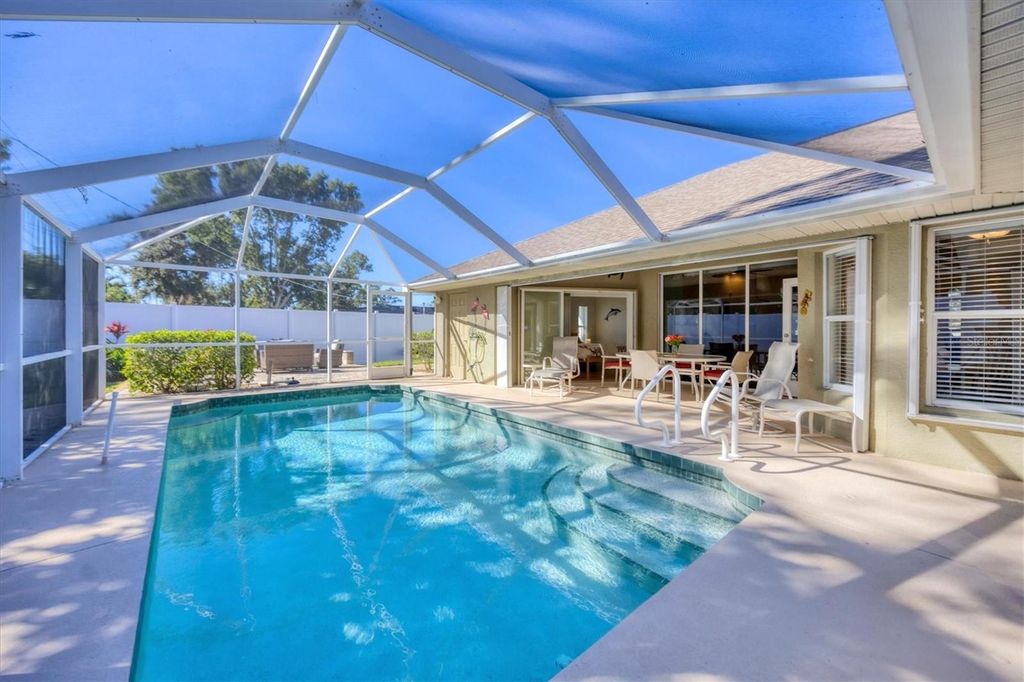 Image 4 of property listing at 931 PIEDMONT ROAD, Venice, FL 34293