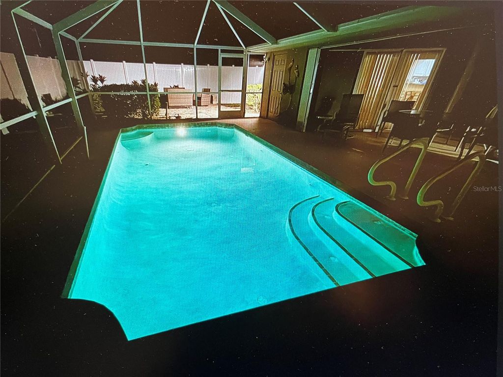 Image 5 of property listing at 931 PIEDMONT ROAD, Venice, FL 34293