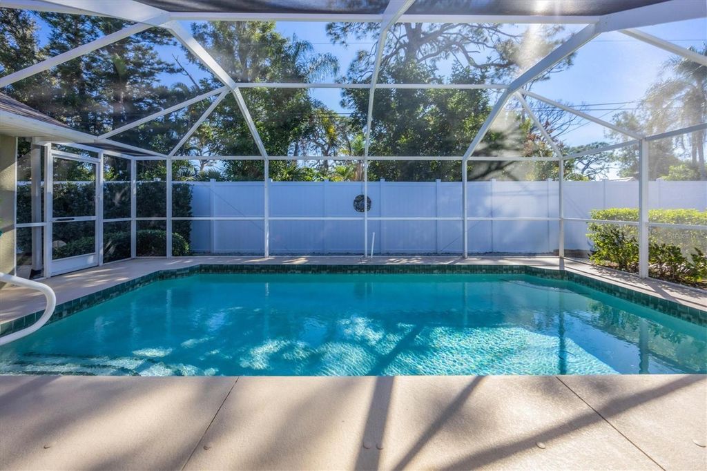 Image 6 of property listing at 931 PIEDMONT ROAD, Venice, FL 34293