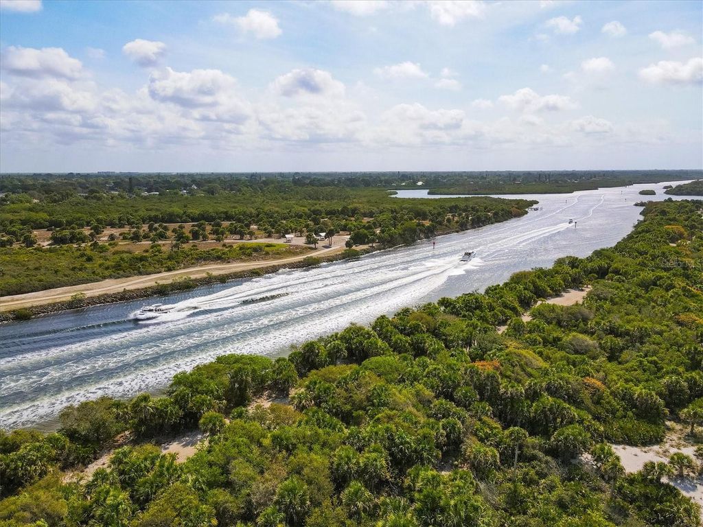 Image 52 of property listing at 931 PIEDMONT ROAD, Venice, FL 34293