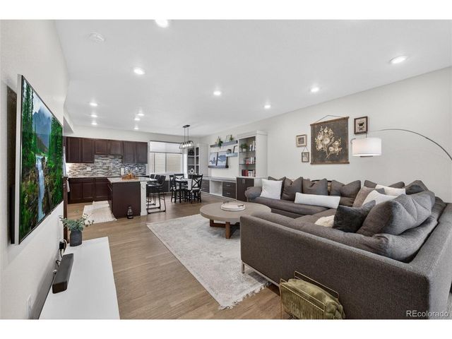 2855 S Fox Ct, Englewood, CO 80110