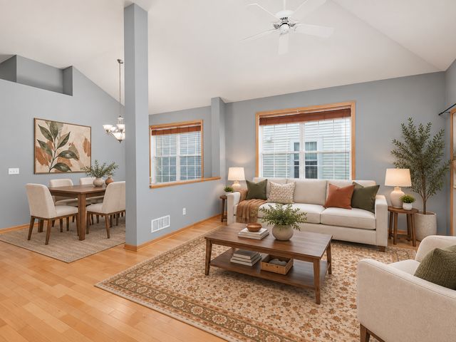 4871 Woodland Avenue, Shakopee, MN 55379