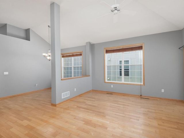 4871 Woodland Avenue, Shakopee, MN 55379