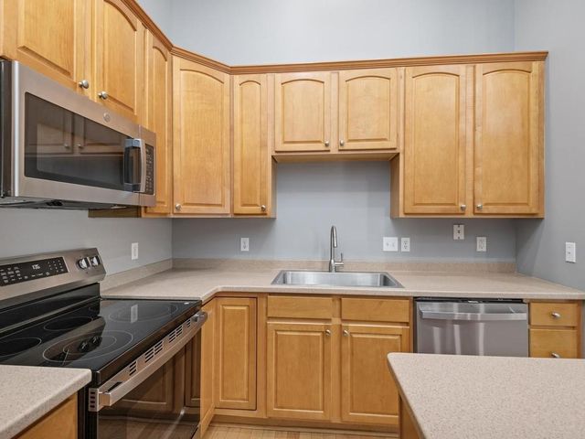 4871 Woodland Avenue, Shakopee, MN 55379