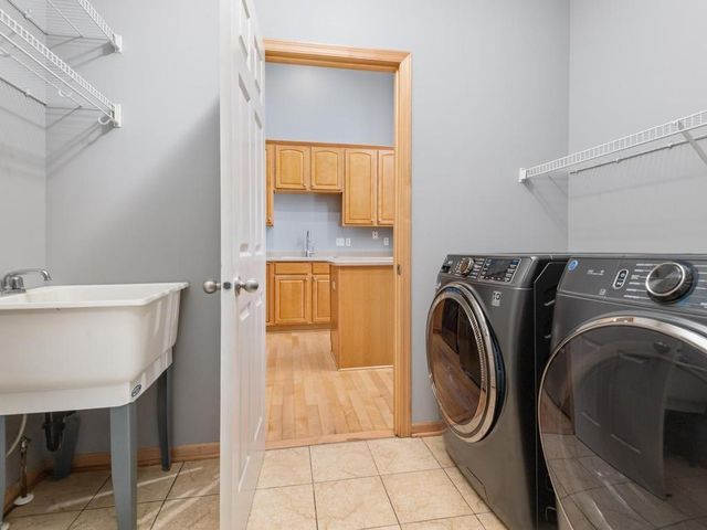 4871 Woodland Avenue, Shakopee, MN 55379