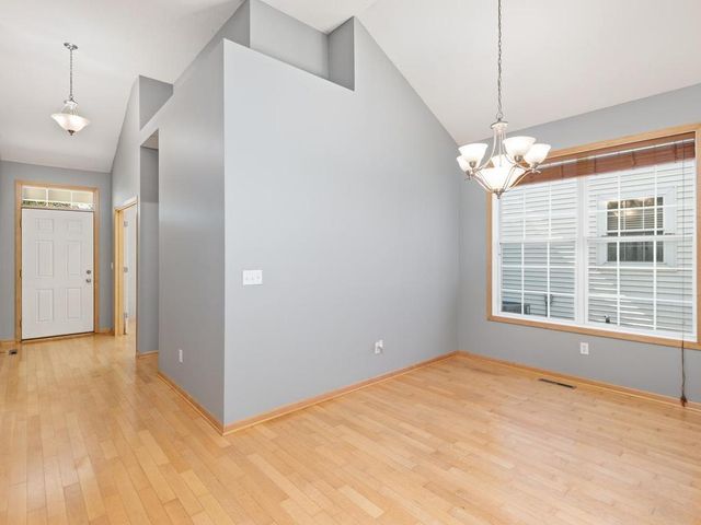 4871 Woodland Avenue, Shakopee, MN 55379