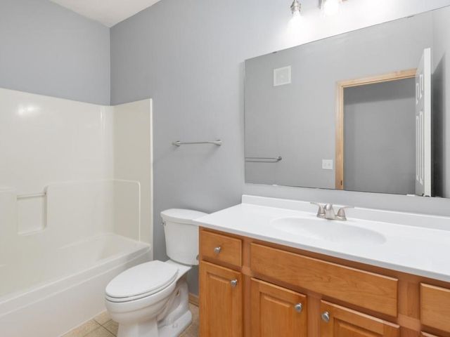 4871 Woodland Avenue, Shakopee, MN 55379