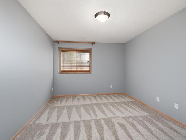 4871 Woodland Avenue, Shakopee, MN 55379