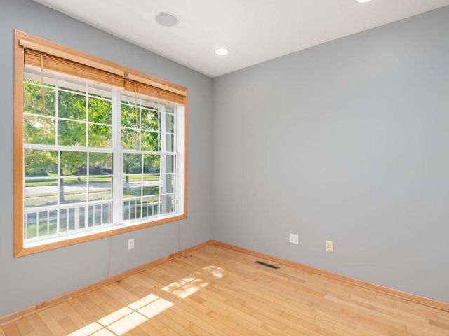 4871 Woodland Avenue, Shakopee, MN 55379
