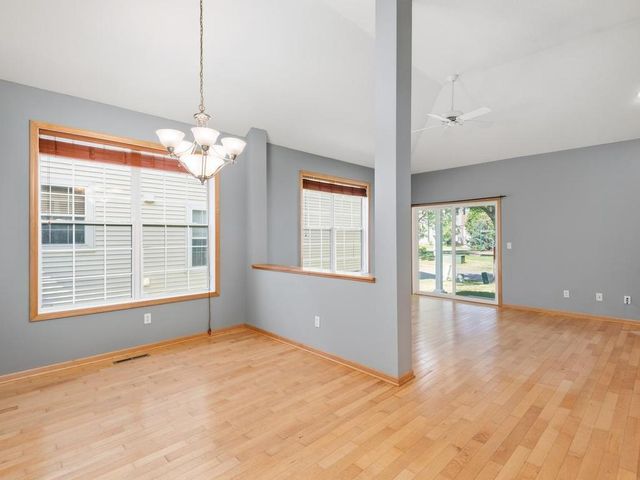 4871 Woodland Avenue, Shakopee, MN 55379