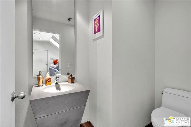 1512 E Baristo Road, Palm Springs, CA 92262