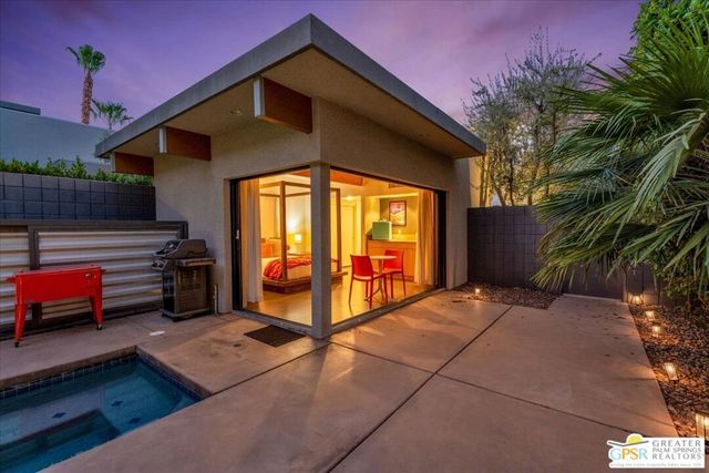 1512 E Baristo Road, Palm Springs, CA 92262