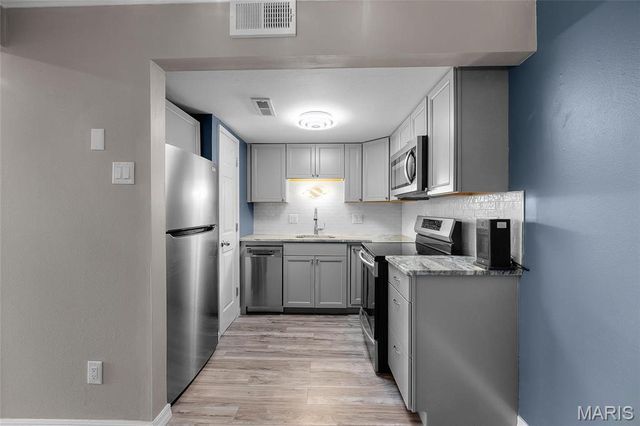 1406 Durango Lane 7, Fenton, MO 63026