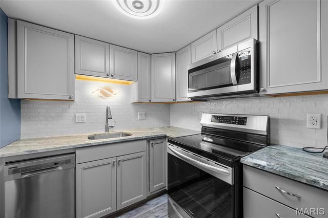 1406 Durango Lane 7, Fenton, MO 63026