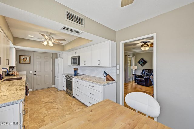 13218 W TITAN Drive, Sun City West, AZ 85375