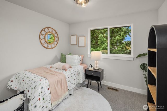 6008 116th Ave NE, Kirkland, WA 98033