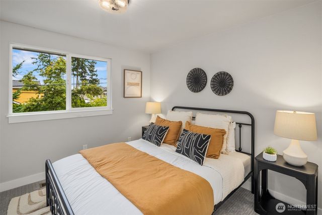 6008 116th Ave NE, Kirkland, WA 98033
