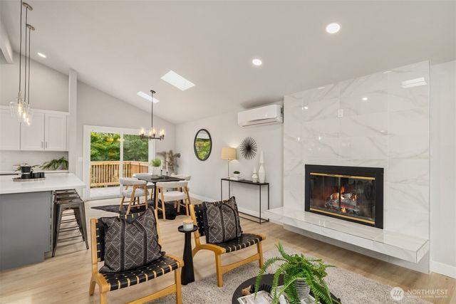 6008 116th Ave NE, Kirkland, WA 98033