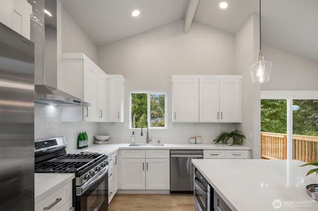 6008 116th Ave NE, Kirkland, WA 98033