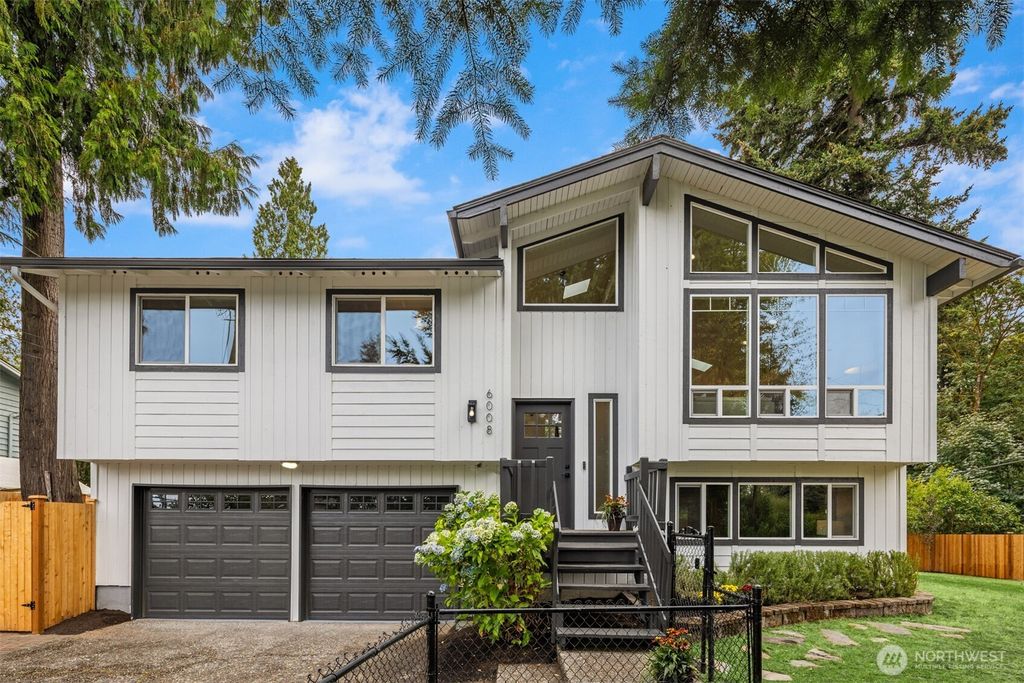 6008 116th Ave NE, Kirkland, WA 98033