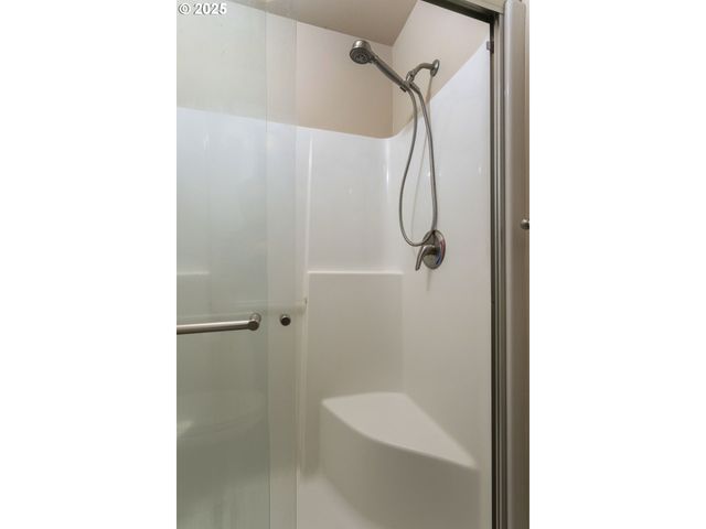 124 Ne MEGAN Dr, Estacada, OR 97023