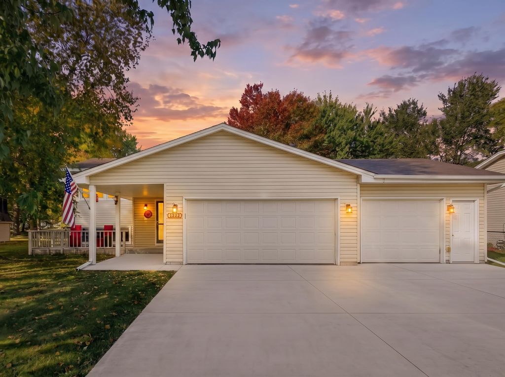 5563 Asbury Street, Shoreview, MN 55126 — exterior