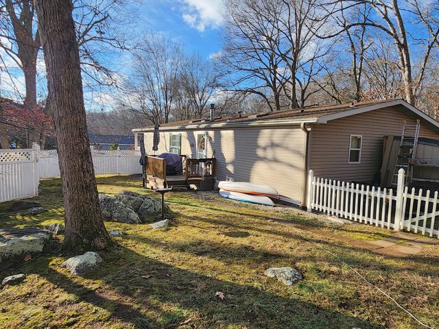 43 Evergreen Park, Clinton, CT 06413