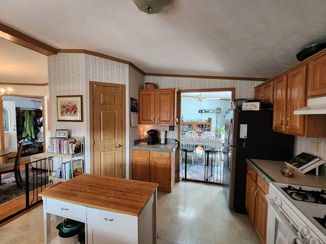 43 Evergreen Park, Clinton, CT 06413