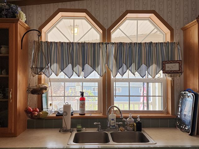 43 Evergreen Park, Clinton, CT 06413