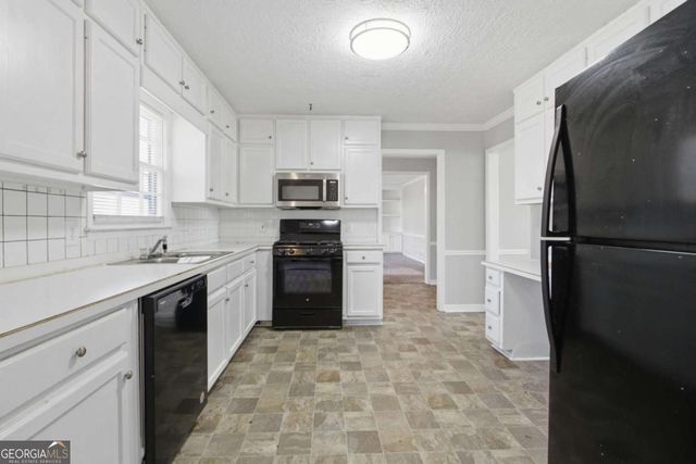 2341 Waterford Lane, Snellville, GA 30078