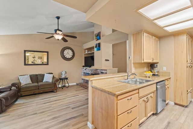 5756 River Run Cir, Rocklin, CA 95765