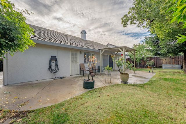 5756 River Run Cir, Rocklin, CA 95765