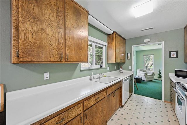 4770 Garden Ct, Auburn, CA 95602