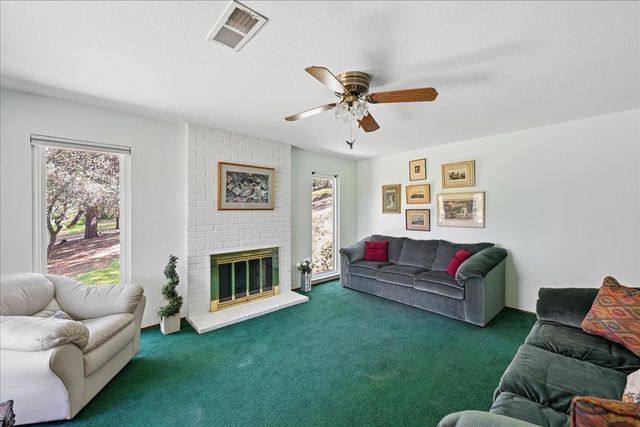 4770 Garden Ct, Auburn, CA 95602