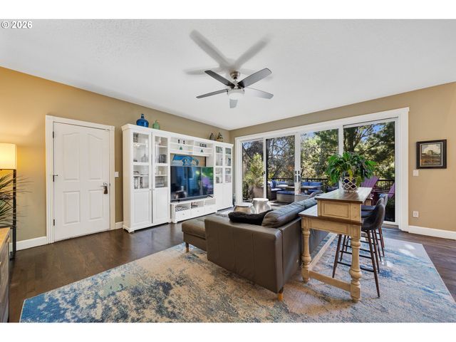 25619 CHERYL Dr, West Linn, OR 97068