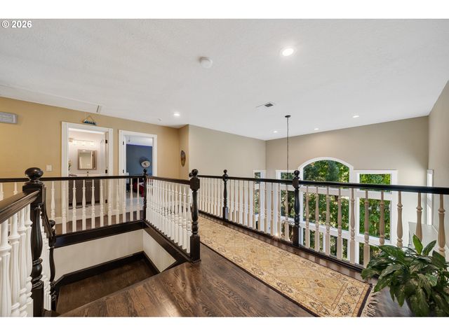 25619 CHERYL Dr, West Linn, OR 97068