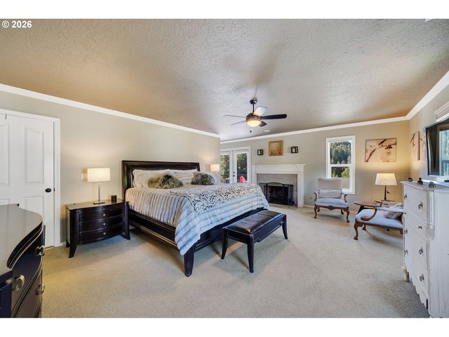 25619 CHERYL Dr, West Linn, OR 97068