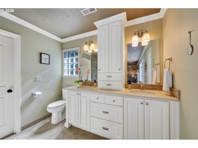 25619 CHERYL Dr, West Linn, OR 97068