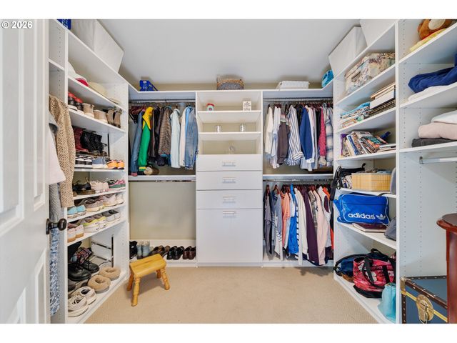 25619 CHERYL Dr, West Linn, OR 97068