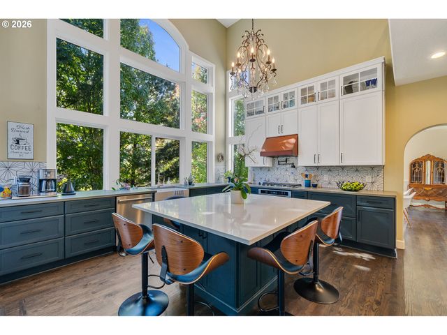 25619 CHERYL Dr, West Linn, OR 97068