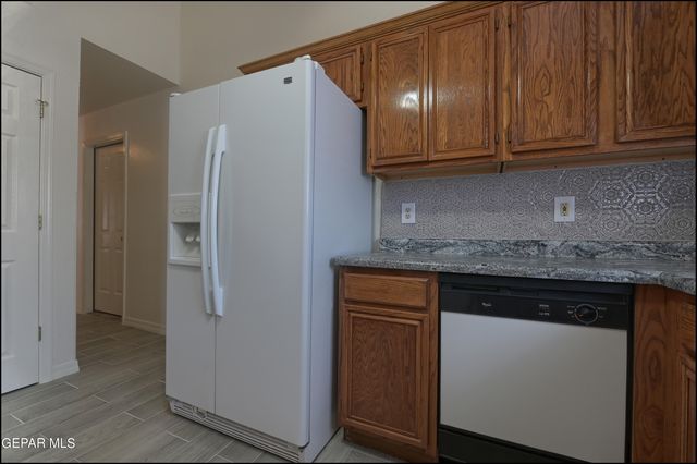 129 Torrey Pines Drive, Santa Teresa, NM 88008