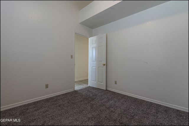 129 Torrey Pines Drive, Santa Teresa, NM 88008