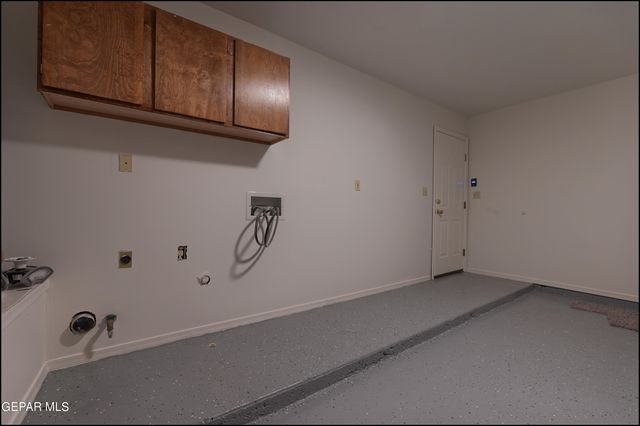 129 Torrey Pines Drive, Santa Teresa, NM 88008