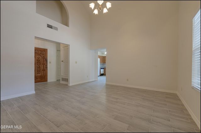 129 Torrey Pines Drive, Santa Teresa, NM 88008