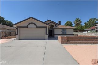 129 Torrey Pines Drive, Santa Teresa, NM 88008